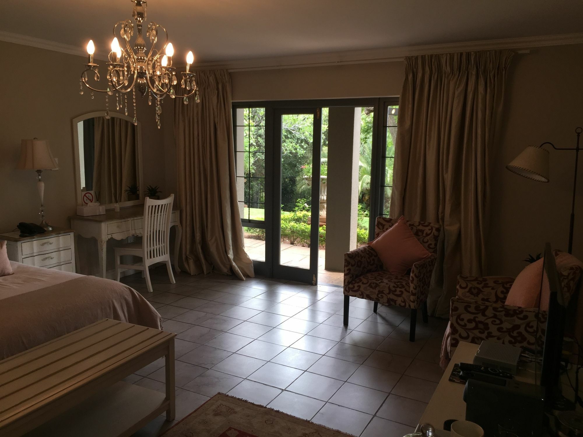 Amoris Guest House-Waterkloof Ridge Pretoria-Noord Exteriér fotografie
